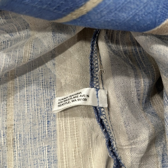 Tommy Bahama button down silk shirt in size medium - Picture 7 of 11